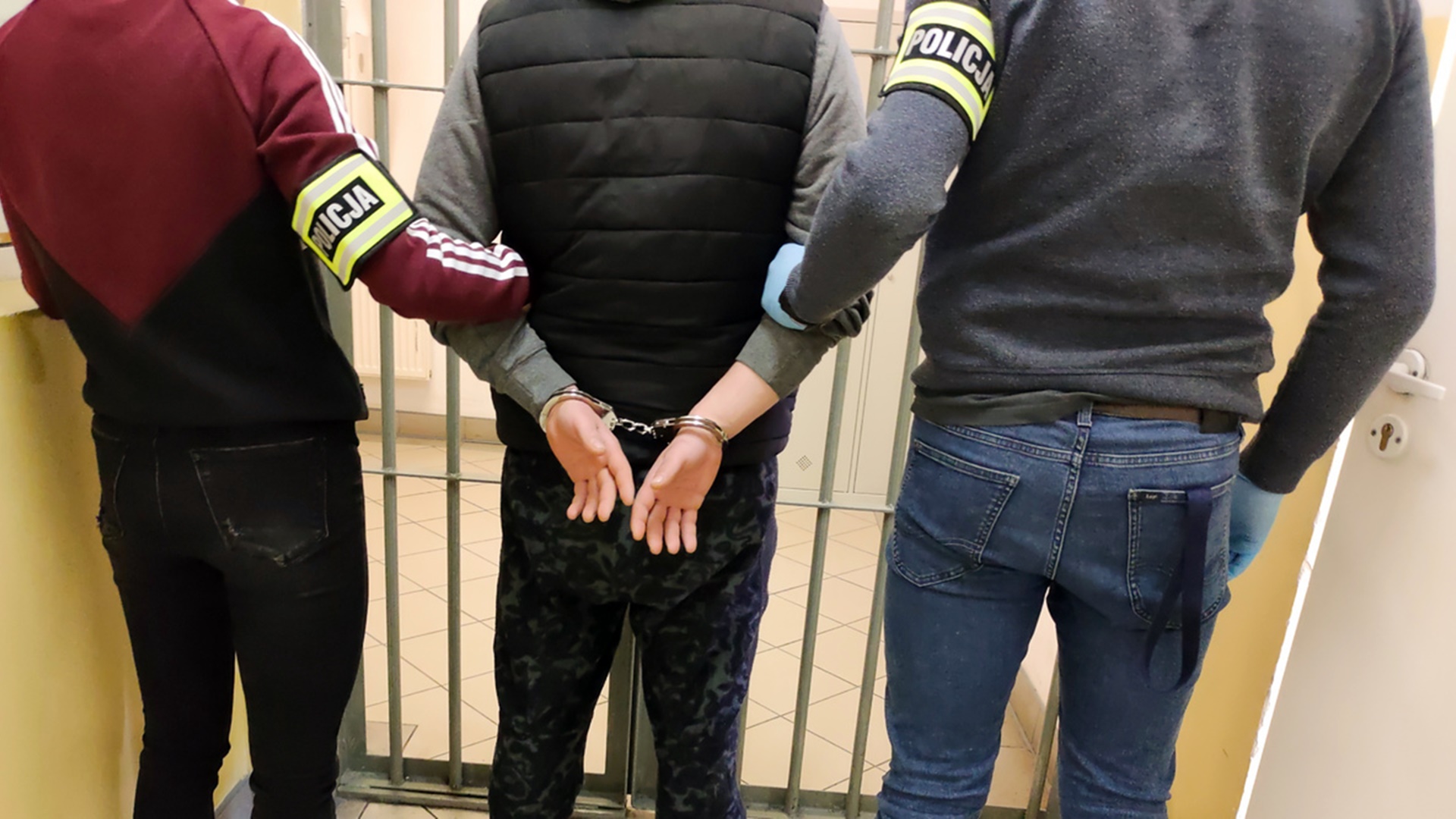 Zatrzymano dwóch mężczyzn, którzy w okolicach Kuźnicy ukradli stary sprzęt rolniczy