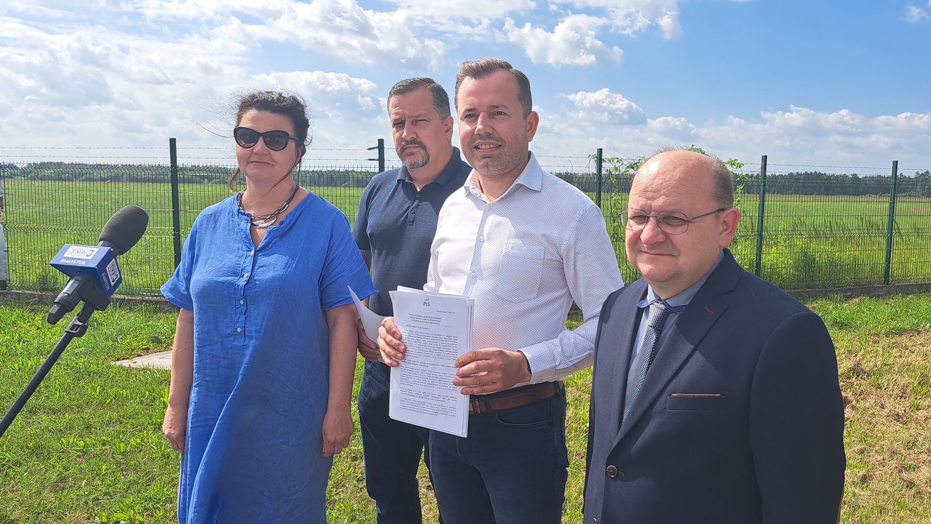 Radni PiS złożyli interpelację w sprawie wciąż niedziałającego pasa startowego na lotnisku Krywlany