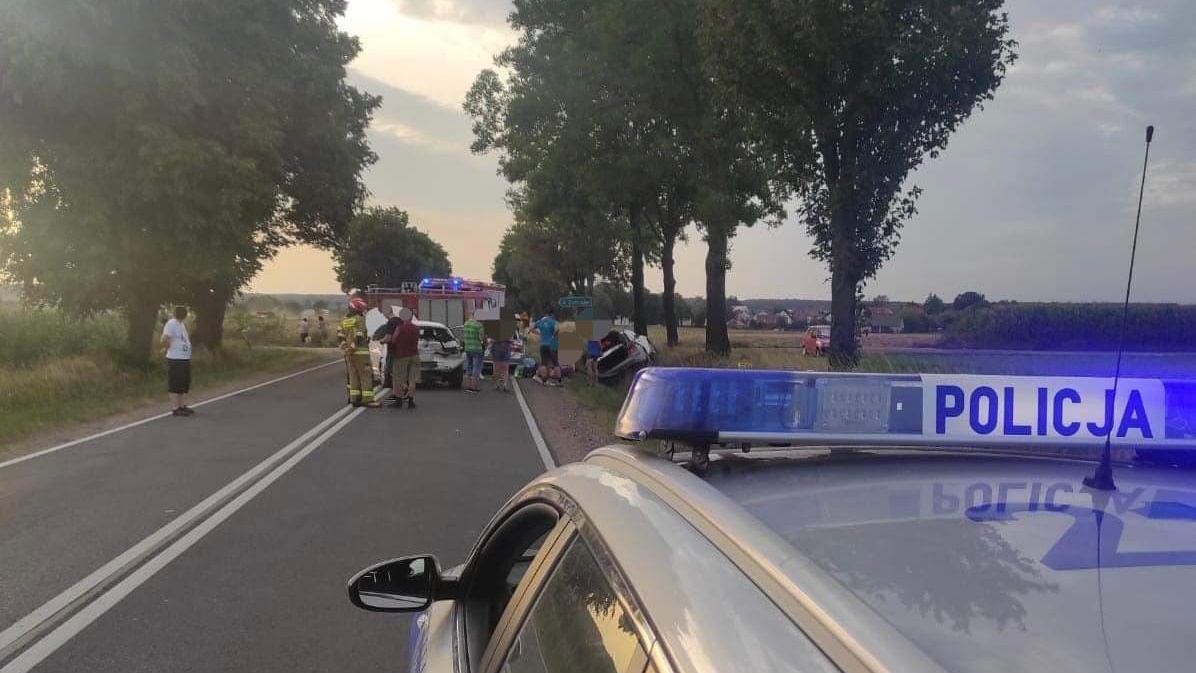 Wypadek między Kolnem a Piszem - dwie osoby w szpitalu