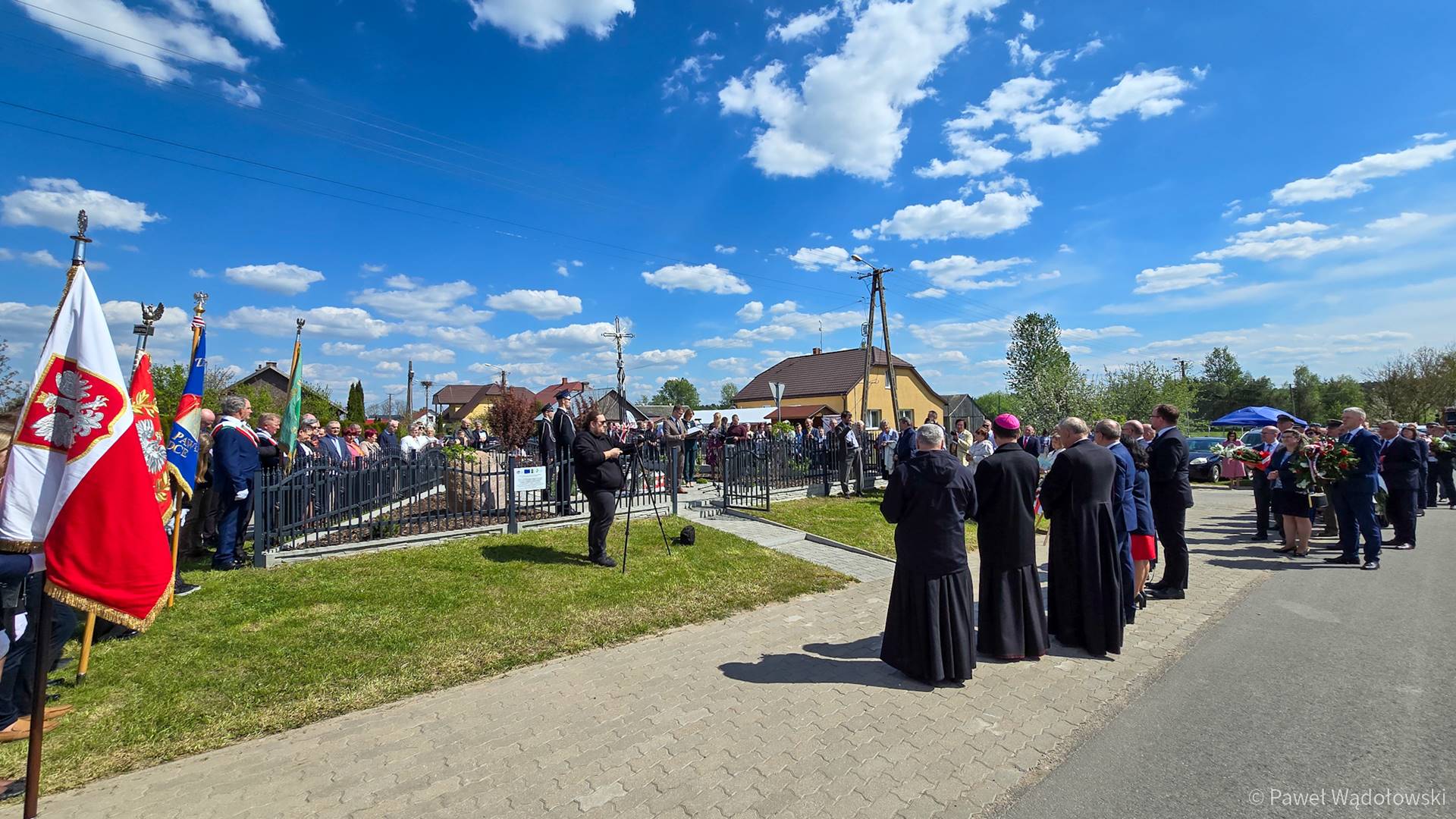70. rocznica buntu w Olendach - we wsi odsłonięto pamiątkową tablicę