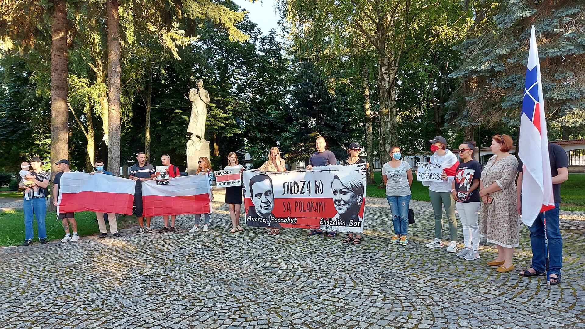 Akcja solidarnościowa z prześladowanymi liderami Związku Polaków na Białorusi