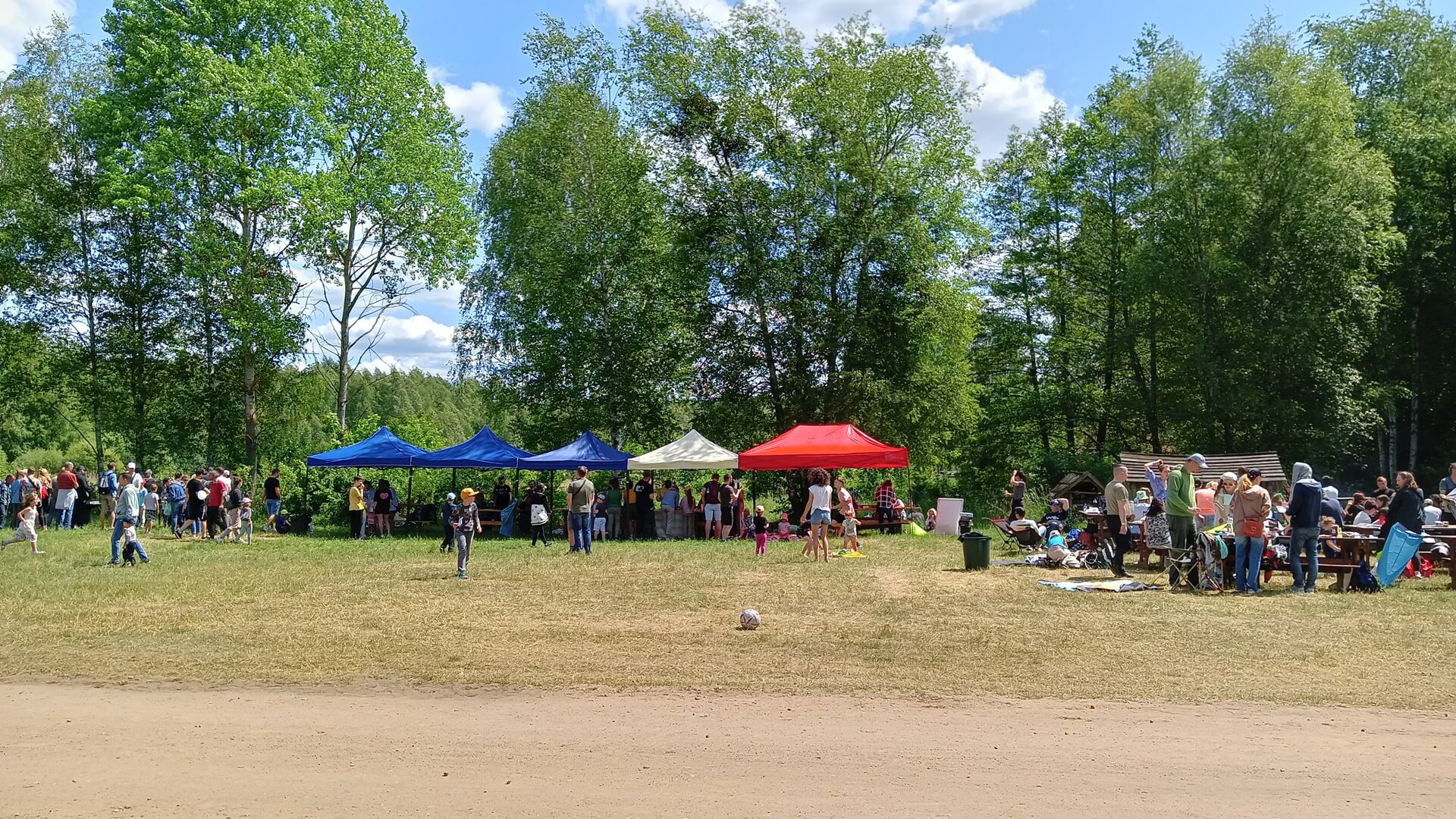 Białorusini i Ukraińcy na pikniku rodzinnym zorganizowanym przez fundację "Okno na Wschód"