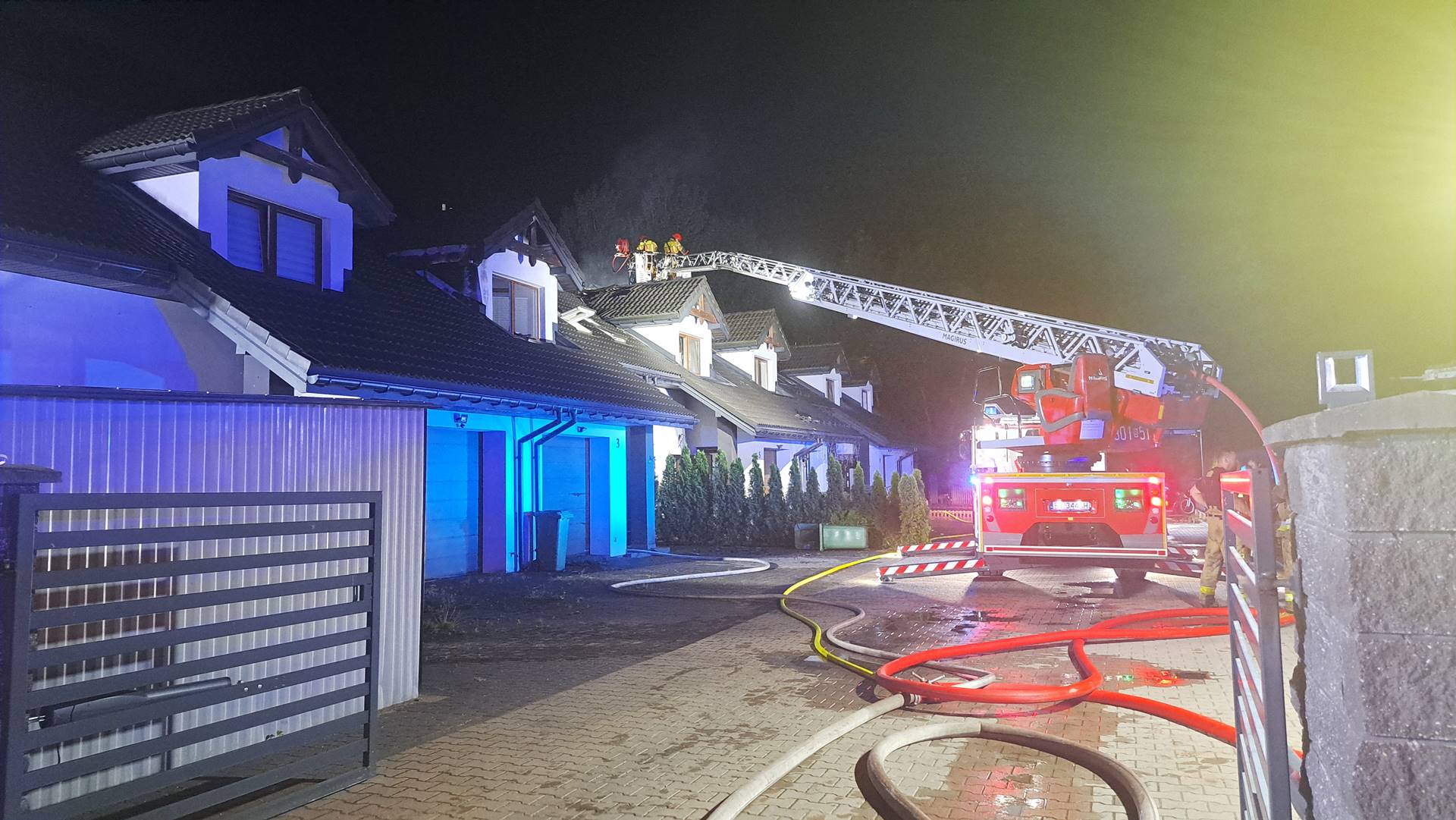 Pożar w Sobolewie - w gaszeniu brało udział sześć zastępów staży pożarnej [zdjęcia]