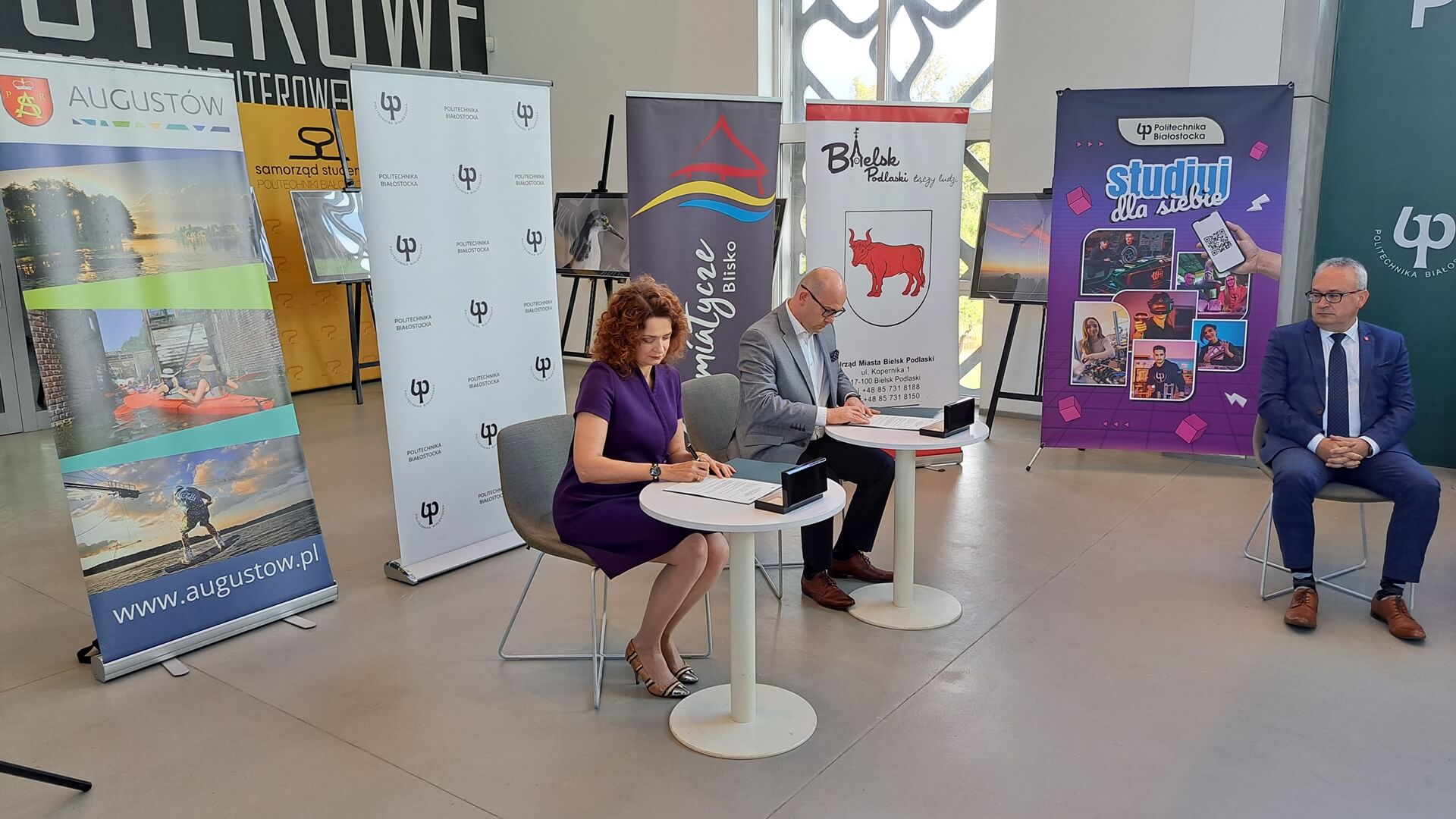 Politechnika Białostocka podpisała umowy z samorządowcami w sprawie organizacji zajęć dla uczniów szkół podstawowych