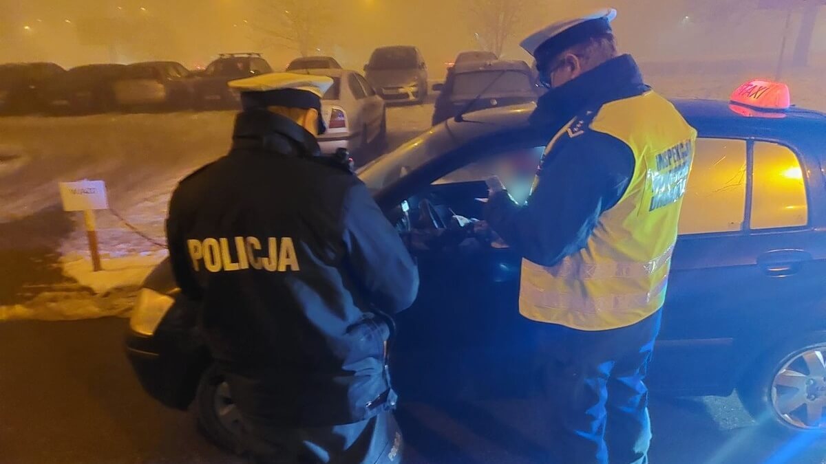W Białymstoku skontrolowano kierowców taksówek "na aplikację"; są mandaty i kary