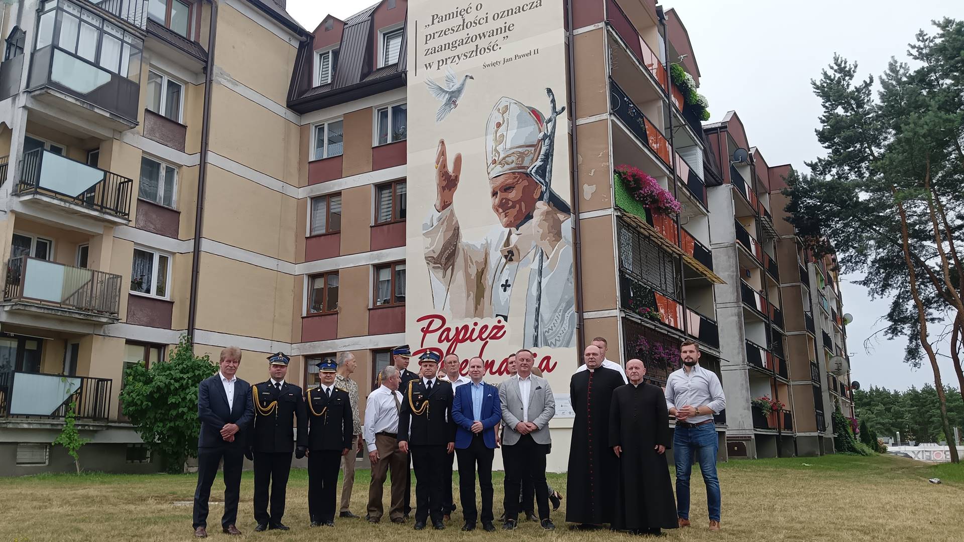 W Siemiatyczach powstał mural z Janem Pawłem II