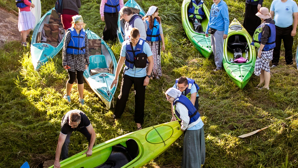 Pątnicy wyruszyli w kajakowej pielgrzymce na uroczystości ku czci Ikony Matki Boskiej w Supraślu