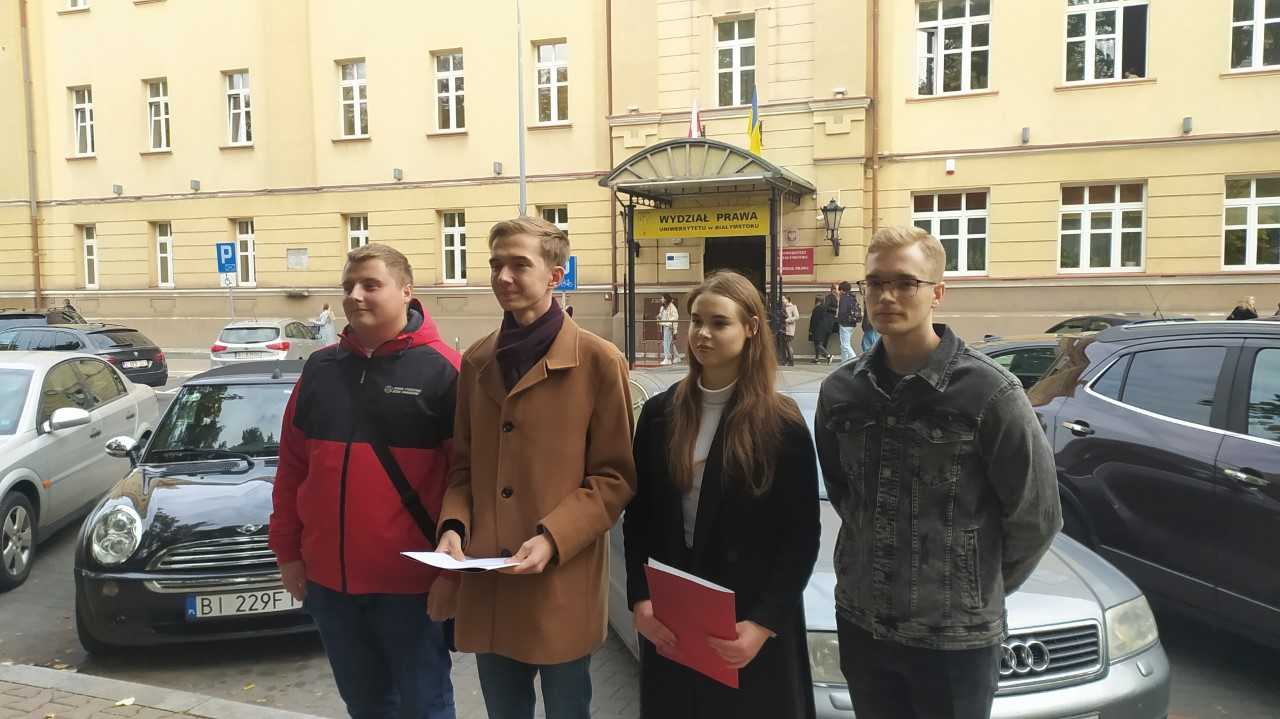 Studenci nie chcą nauki zdalnej