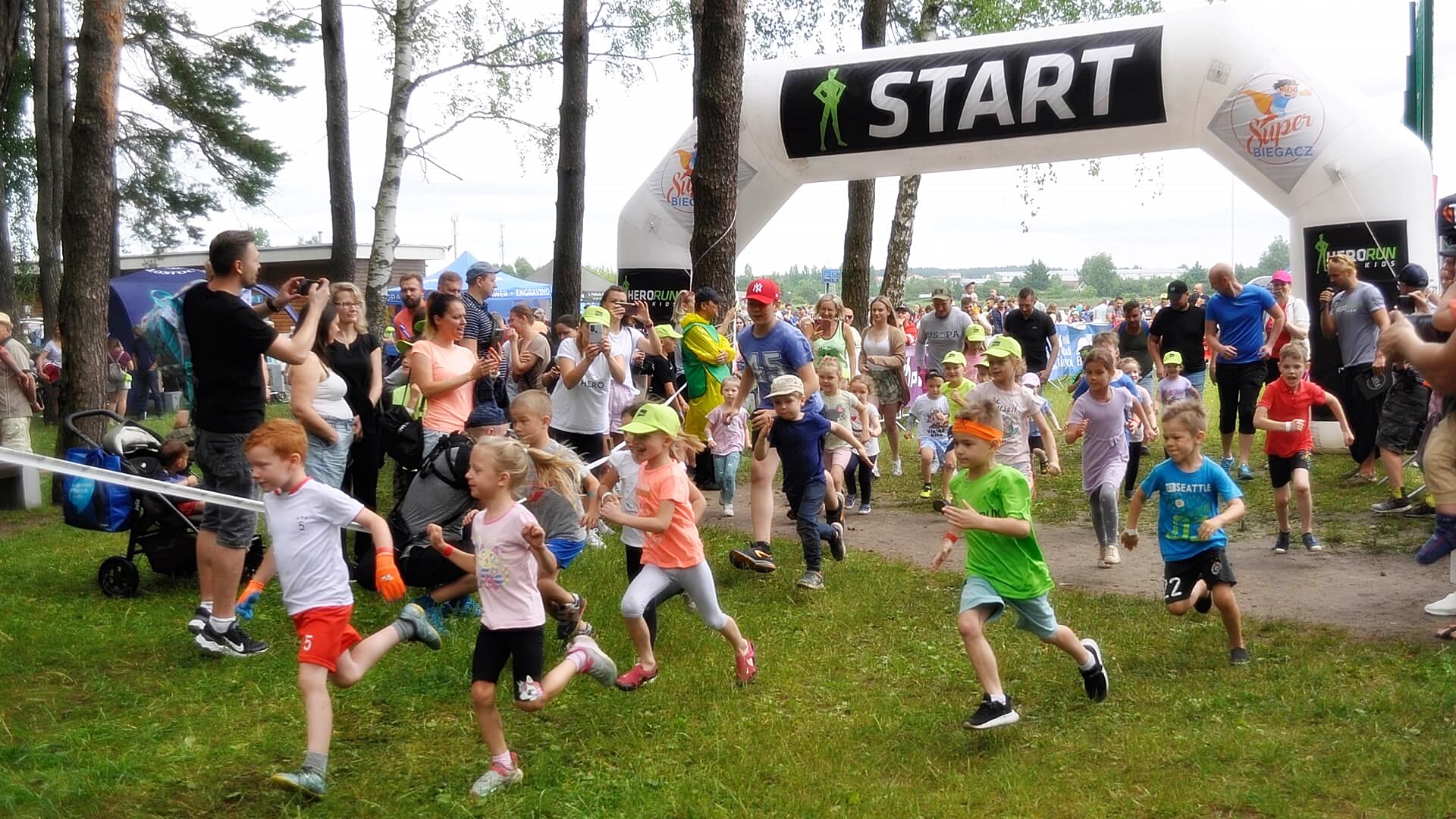 Hero Run Kids, czyli bieg z przeszkodami dla najmłodszych [zdjęcia]