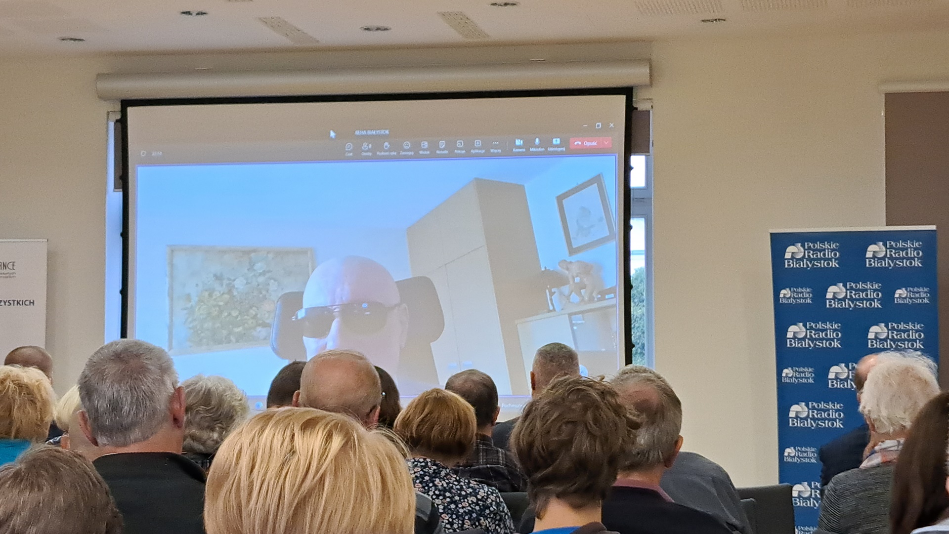 To rozwiązanie pomoże osobom z dysfunkcją wzroku - piloty ułatwiające poruszanie się BKM trafią do 50 potrzebujących