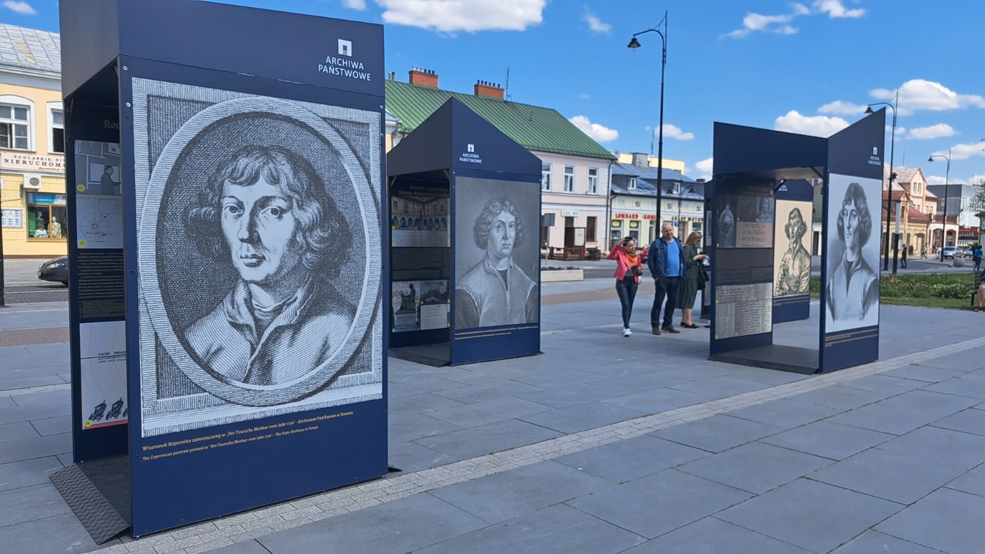 Plenerowa wystawa poświęcona Mikołajowi Kopernikowi