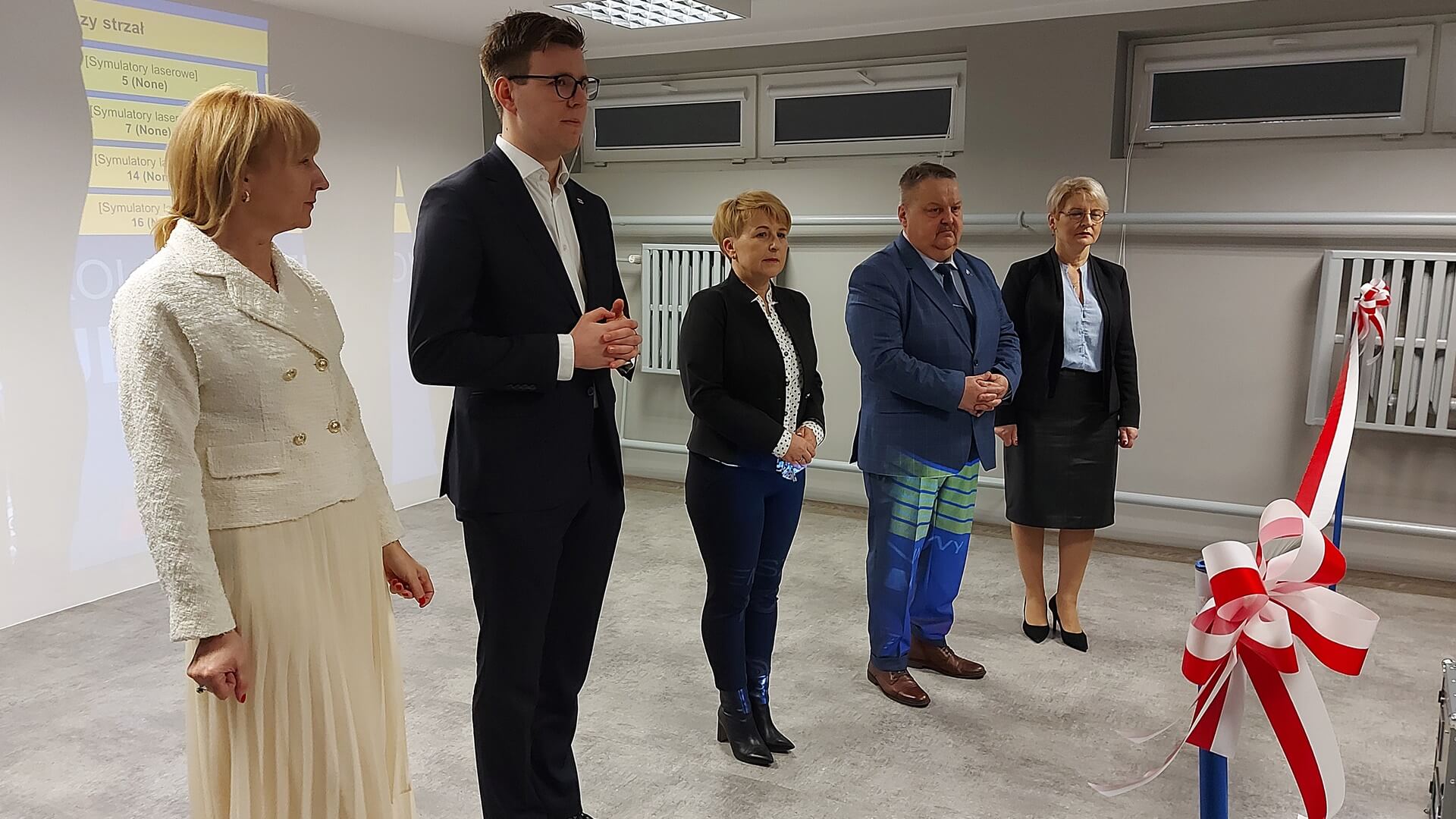 W Szkole Podstawowej nr 1 w Mońkach otwarto wirtualną strzelnicę