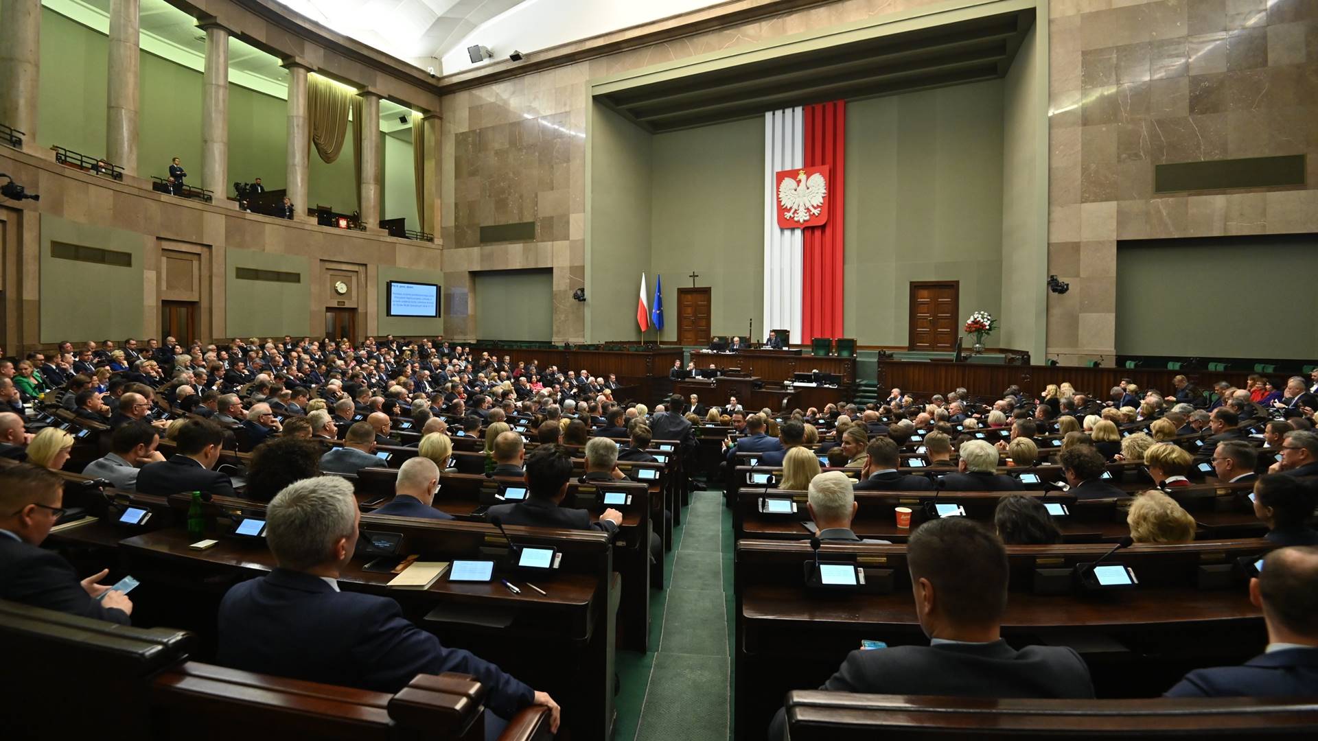 Podlascy parlamentarzyści po roku - felieton Adama Dąbrowskiego