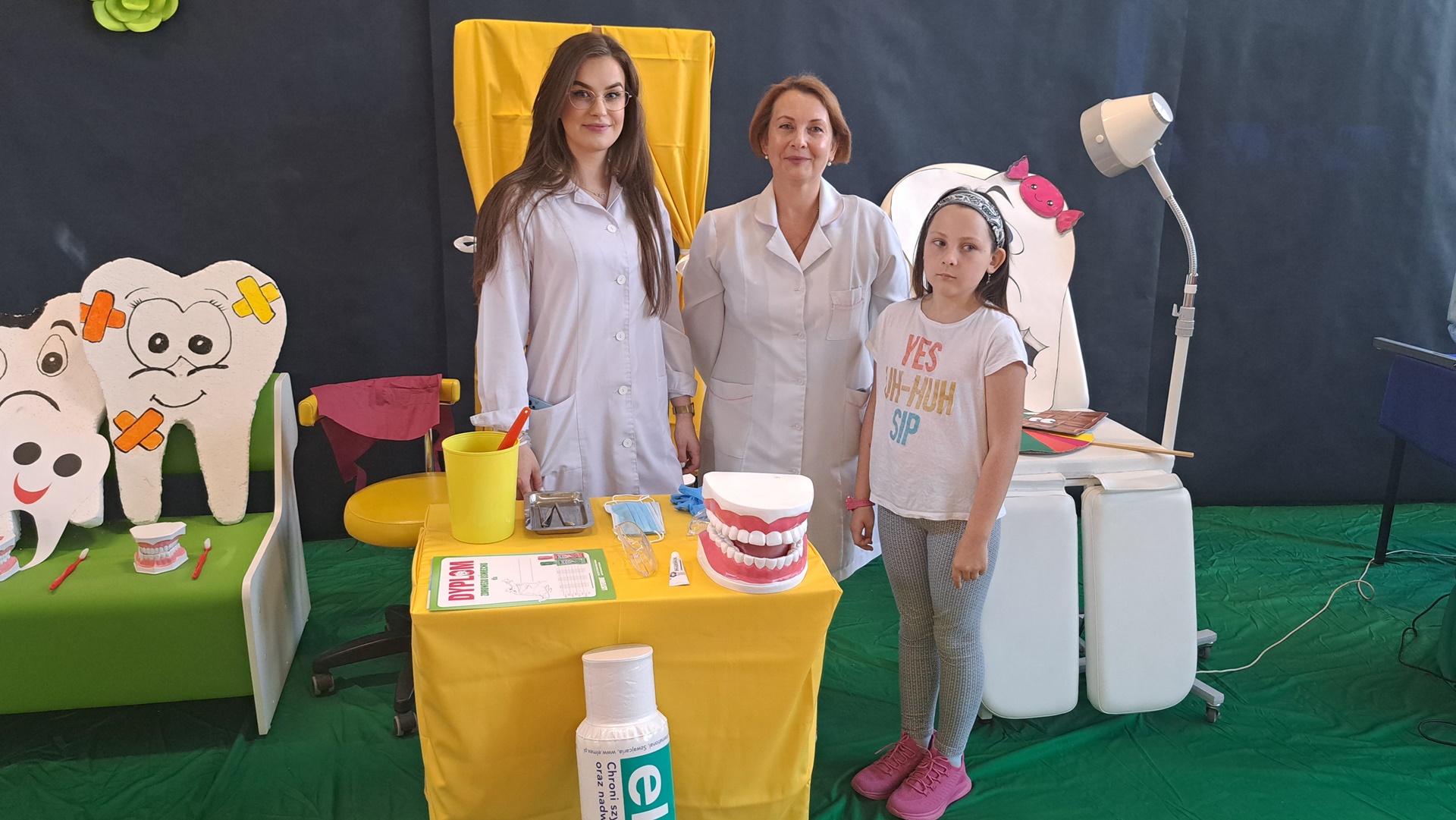 Akcja "Zdrowo i wesoło" - przedszkolaki z białostockich placówek uczyły się, jak dbać o zęby