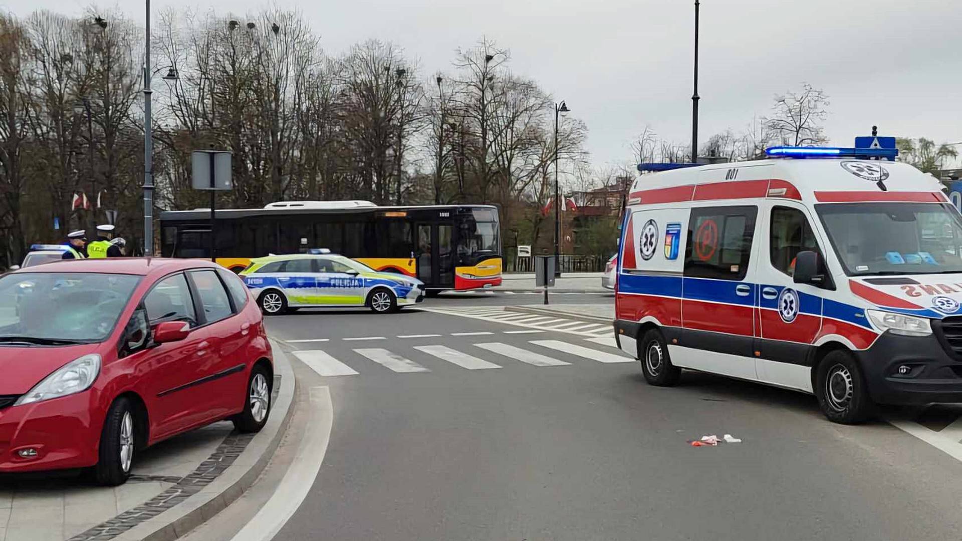 W Białymstoku 93-letni kierowca spowodował wypadek - potrącona kobieta trafiła do szpitala