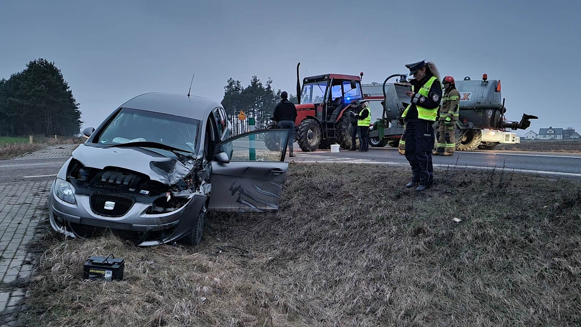 Wypadek na drodze między Rajgrodem a Grajewem - jedna osoba trafiła do szpitala