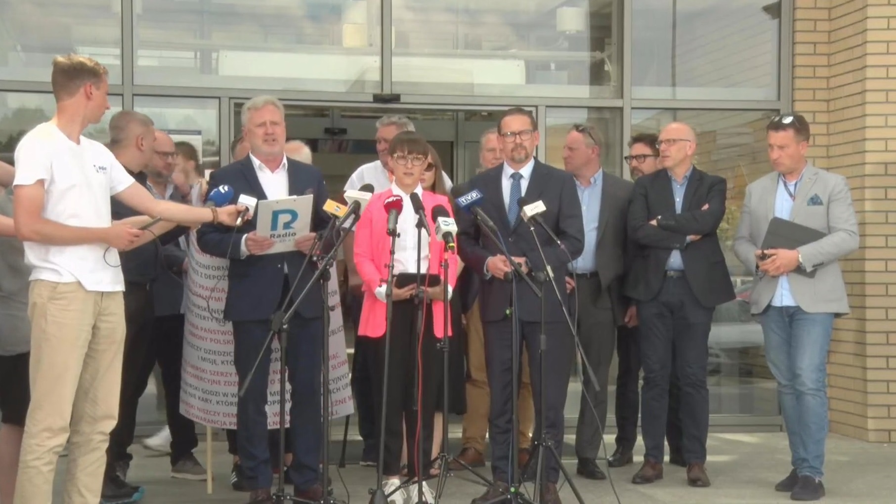 Likwidatorzy Rozgłośni Regionalnych Polskiego Radia: Maciej Świrski niszczy media publiczne