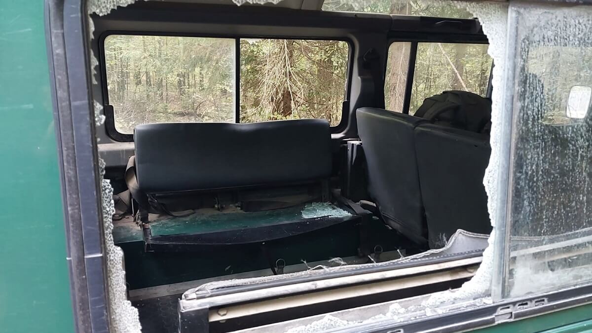 Straż Graniczna: Migranci w służbowym aucie SG wybili szyby