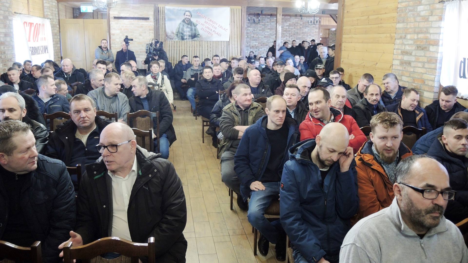 Rutki-Kossaki: Rolnicy protestują przeciwko ekspertyzie w sprawie łąk