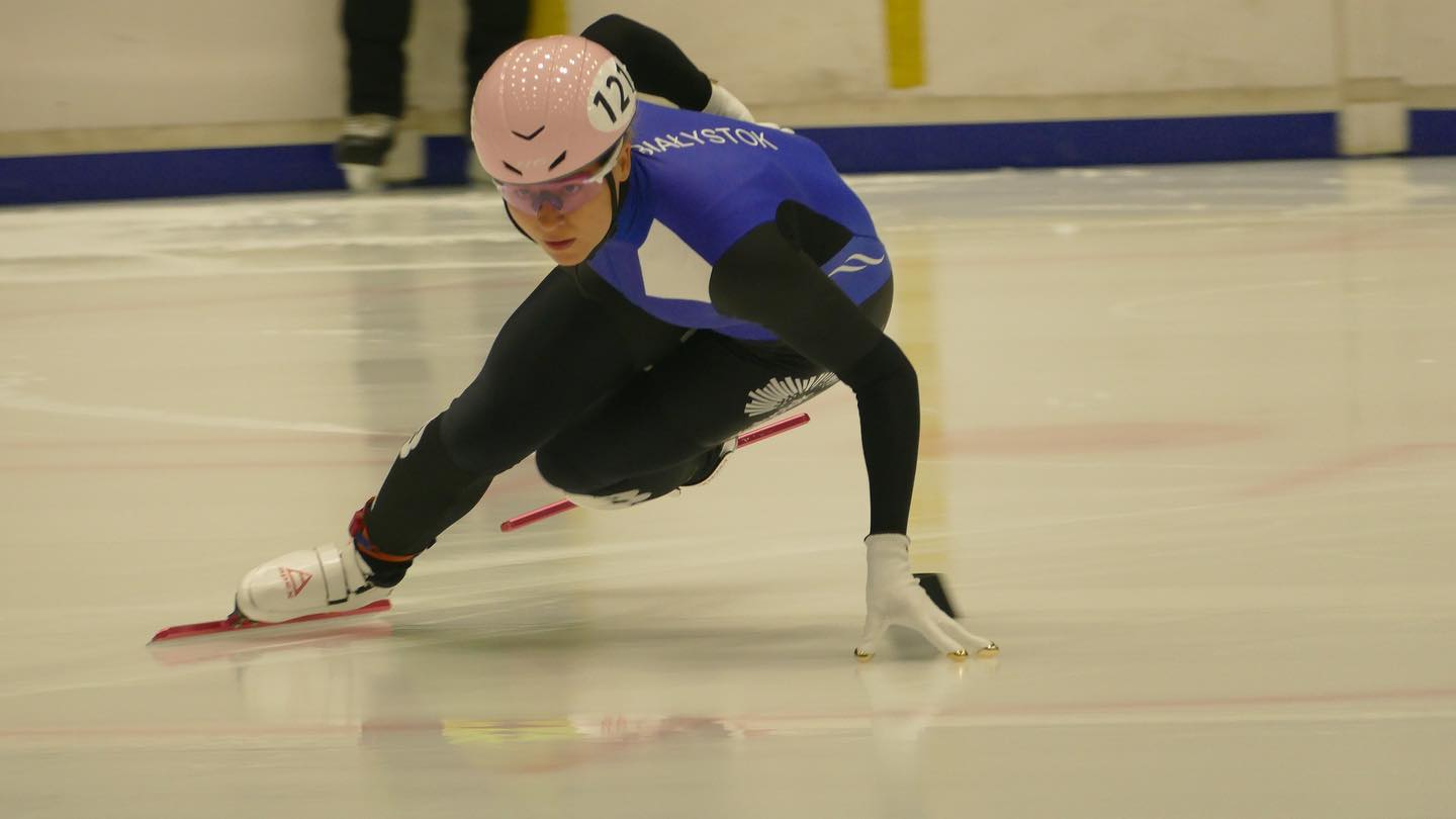 Łyżwiarze Juvenii Białystok reprezentują Polskę w short tracku w holenderskim Tilburgu