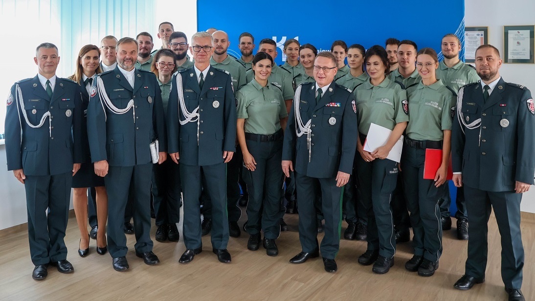 Podlaska Krajowa Administracja Skarbowa ma kilkunastu nowych funkcjonariuszy
