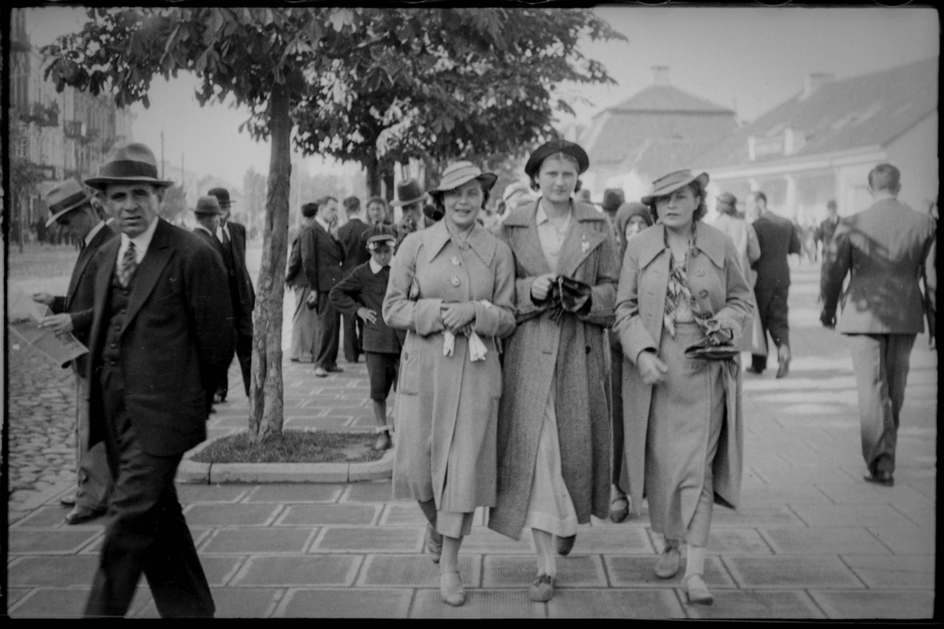 Na miłośników starych fotografii czeka kolejna porcja zdjęć Bolesława Augustisa