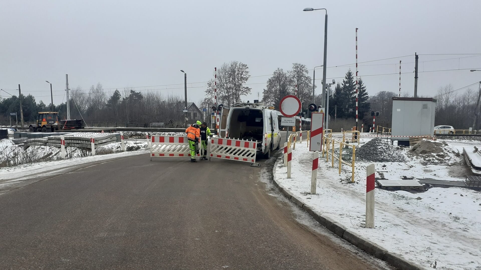 Na cztery miesiące zamknięto przejazd przez tory w Niewodnicy Kościelnej