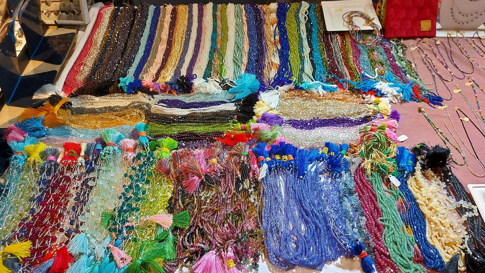 Rękodzielnicy mogą zgłaszać swój udział w kiermaszu "Prezenty na każdą okazję" w Białymstoku