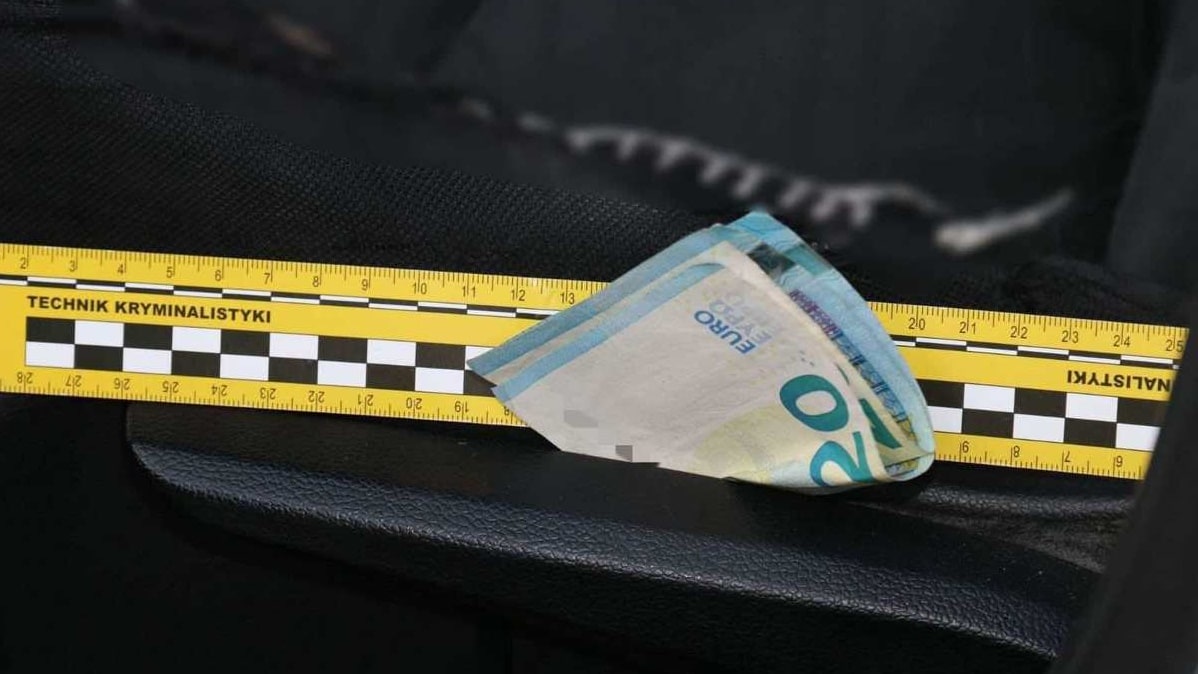 Litewski kierowca próbował przekupić kolneńskich policjantów