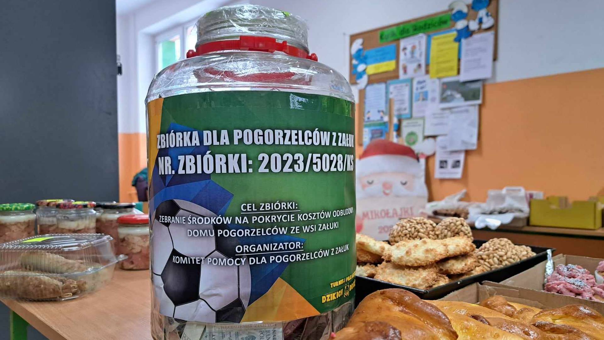 Mieszkańcy gminy Gródek wspierają rodzinę z Załuk, która w pożarze straciła dach nad głową