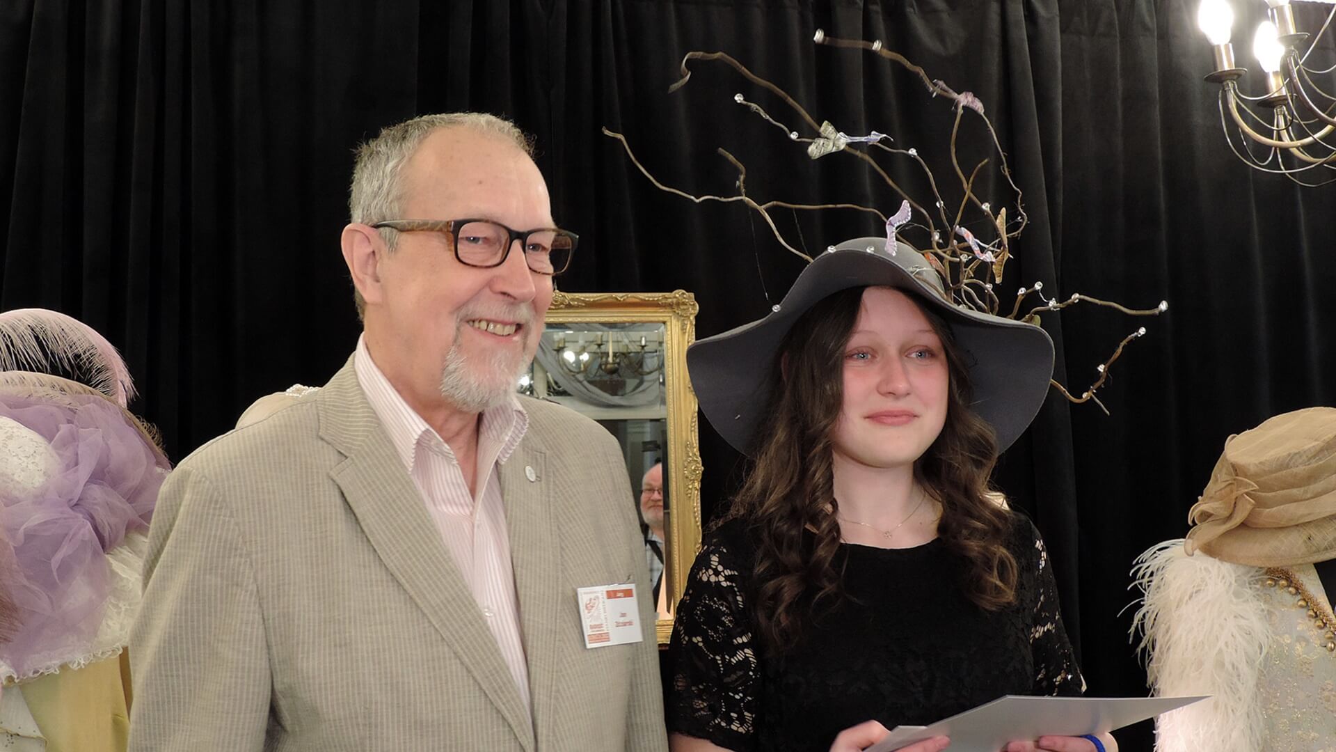 Młodzi ludzie rywalizują w Łomży w konkursie krasomówczym "Radość spod kapelusza"