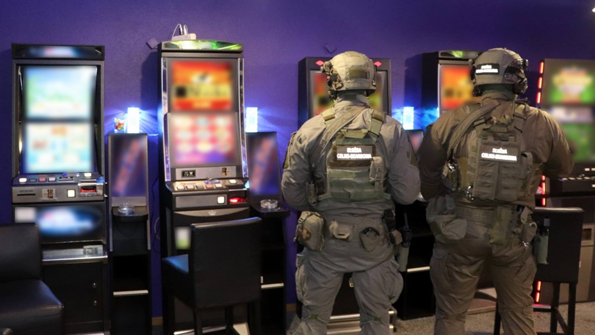 Podlaska KAS zlikwidowała w Płońsku nielegalny salon gier hazardowych