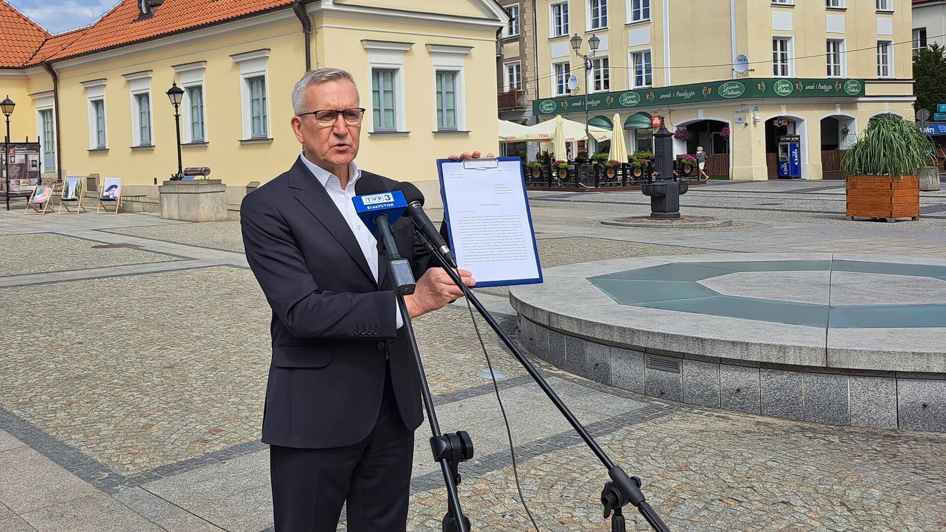 Konferencja posła PO Roberta Tyszkiewicza w sprawie trasy S19