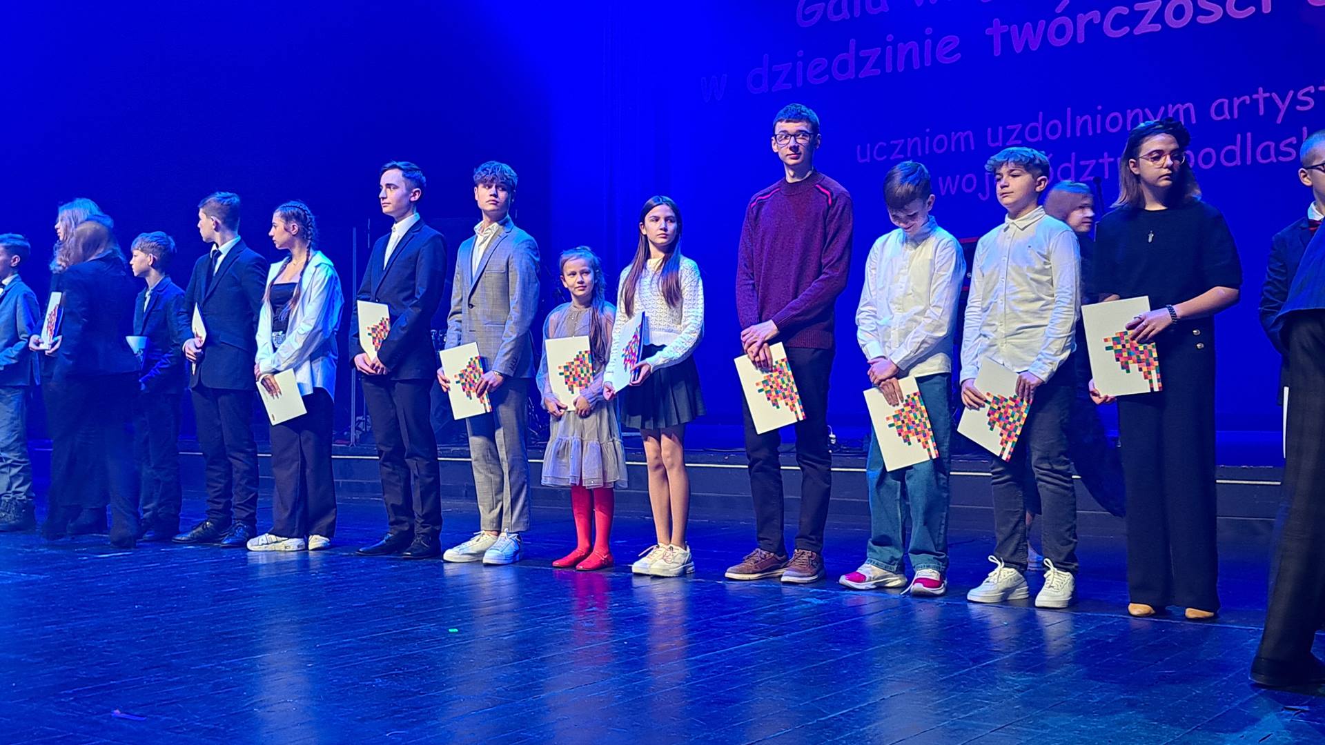 Ponad 500 uczniów uzdolnionych artystycznie otrzymało stypendia marszałka województwa podlaskiego