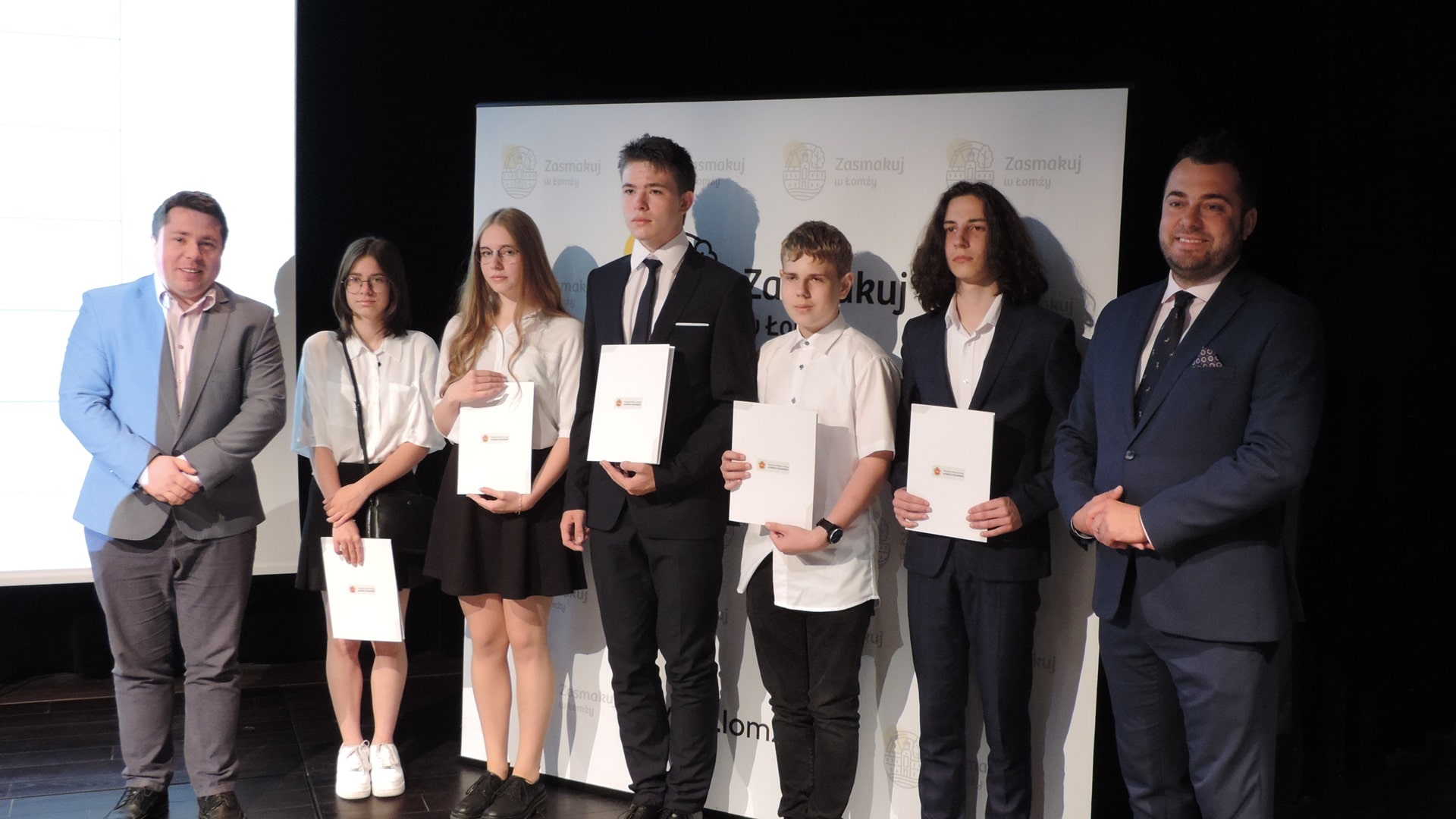 Łomża: stypendyści uroczyście podsumowali rok szkolny