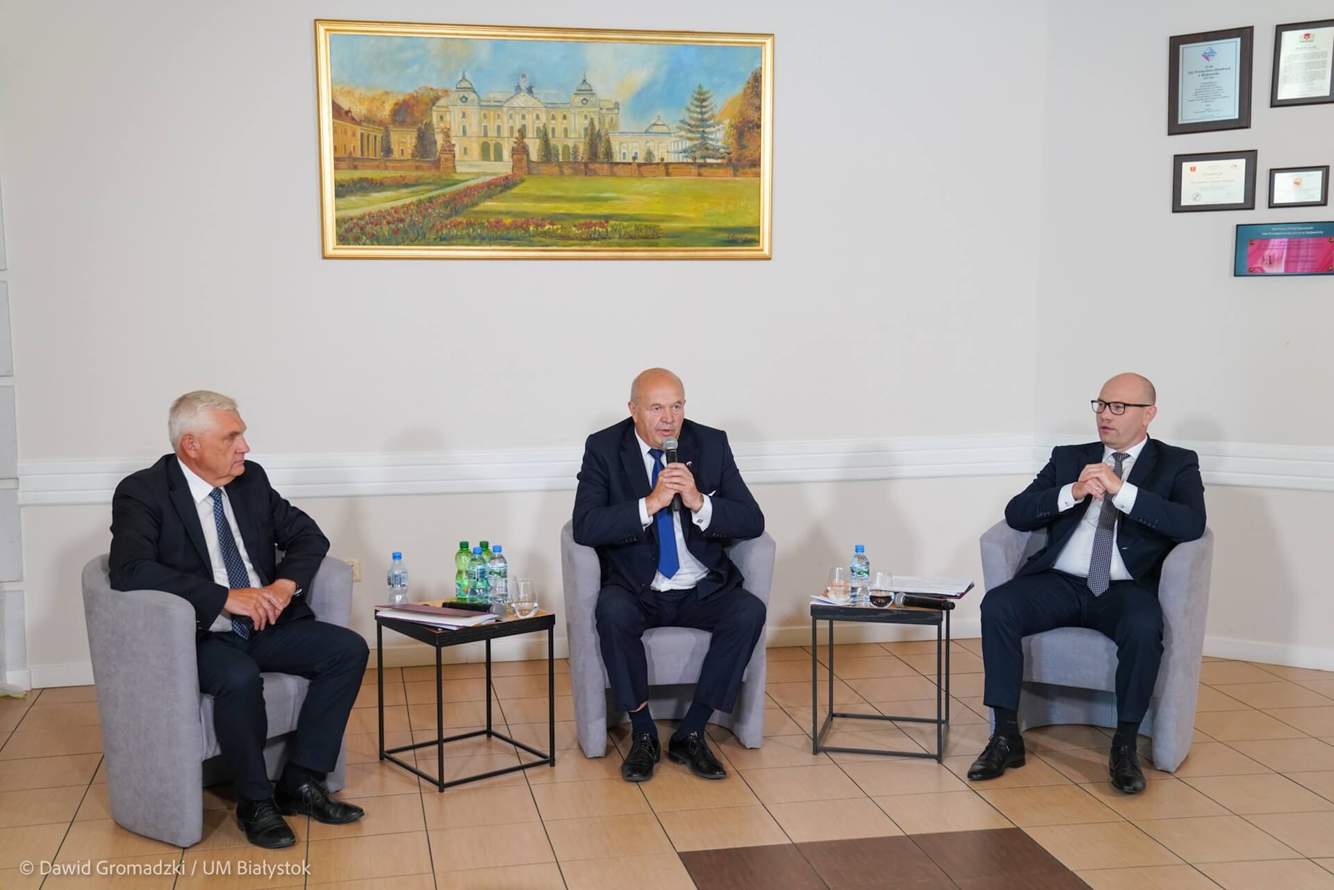 Jest wspólna deklaracja prezydenta i marszałka ws. lotniska na Krywlanach