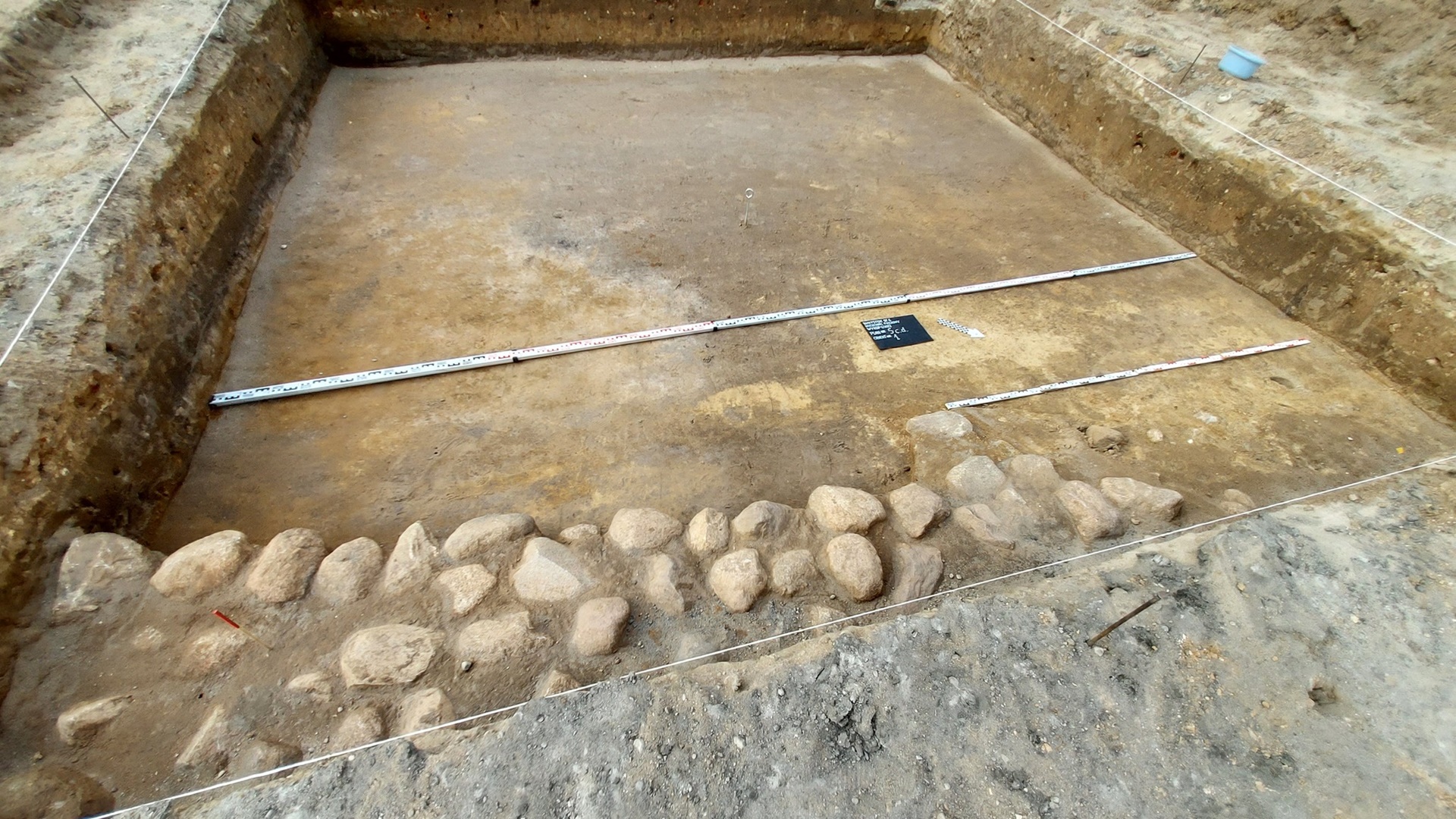 Sensacja archeologiczna na dziedzińcu Pałacu Branickich w Białymstoku