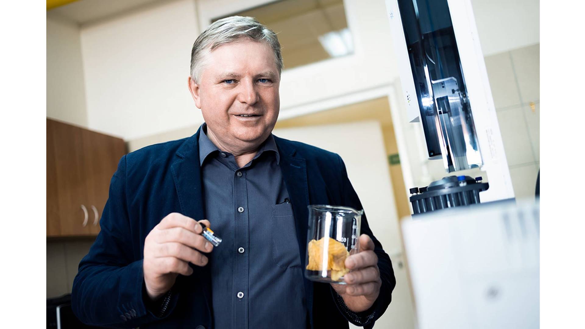 Naukowcy z Politechniki Białostockiej opatentowali kompozycję leczniczą na chorobę pszczół - zgnilca złośliwego