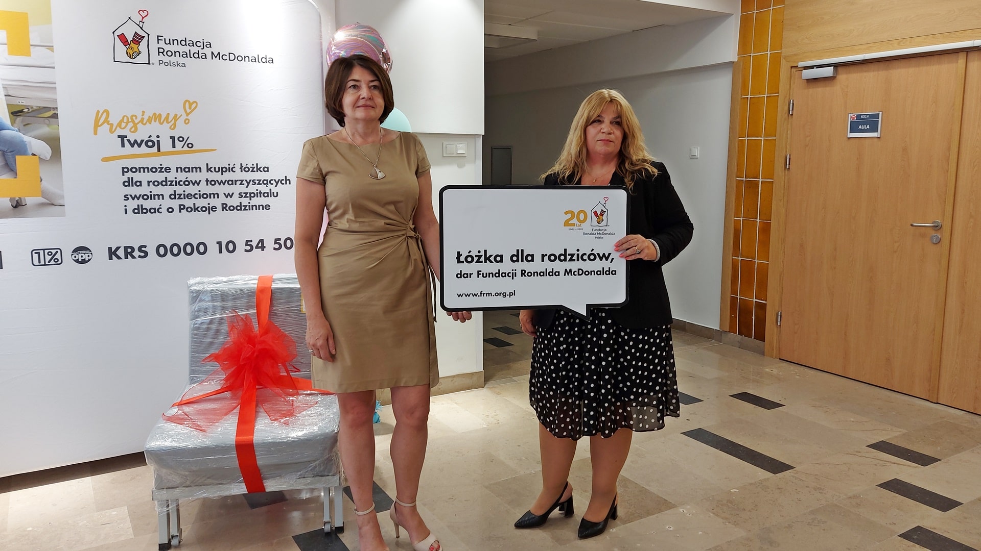 Fundacja im. Ronalda McDonalda podarowała UDSK łóżka dla rodziców małych pacjentów