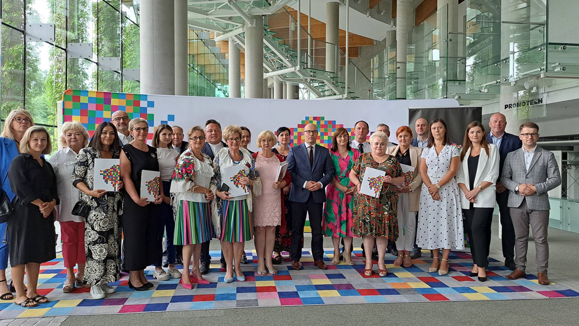 Zarząd województwa podlaskiego przekazał środki na renowacje kapliczek i krzyży