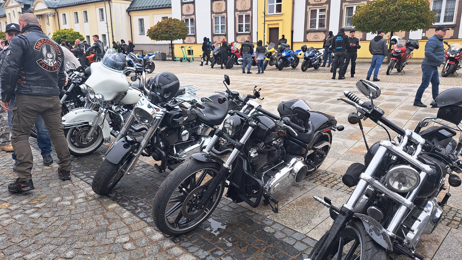 Na podlaskich drogach będzie więcej motocyklistów - w Białymstoku rozpoczął się sezon motocyklowy [zdjęcia]