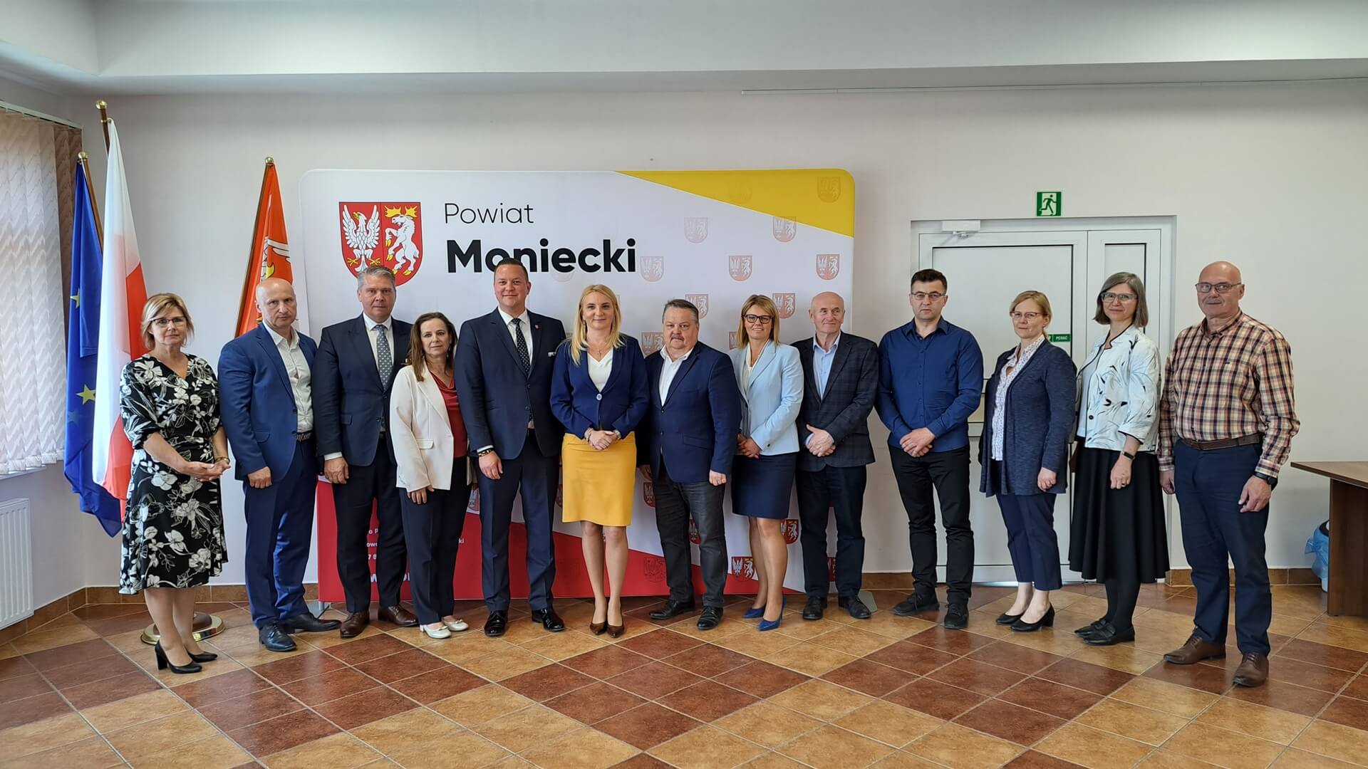 Inauguracja pilotażowego programu "Wzajemnie Potrzebni" w Mońkach - będą mieszkania dla uchodźców i seniorów