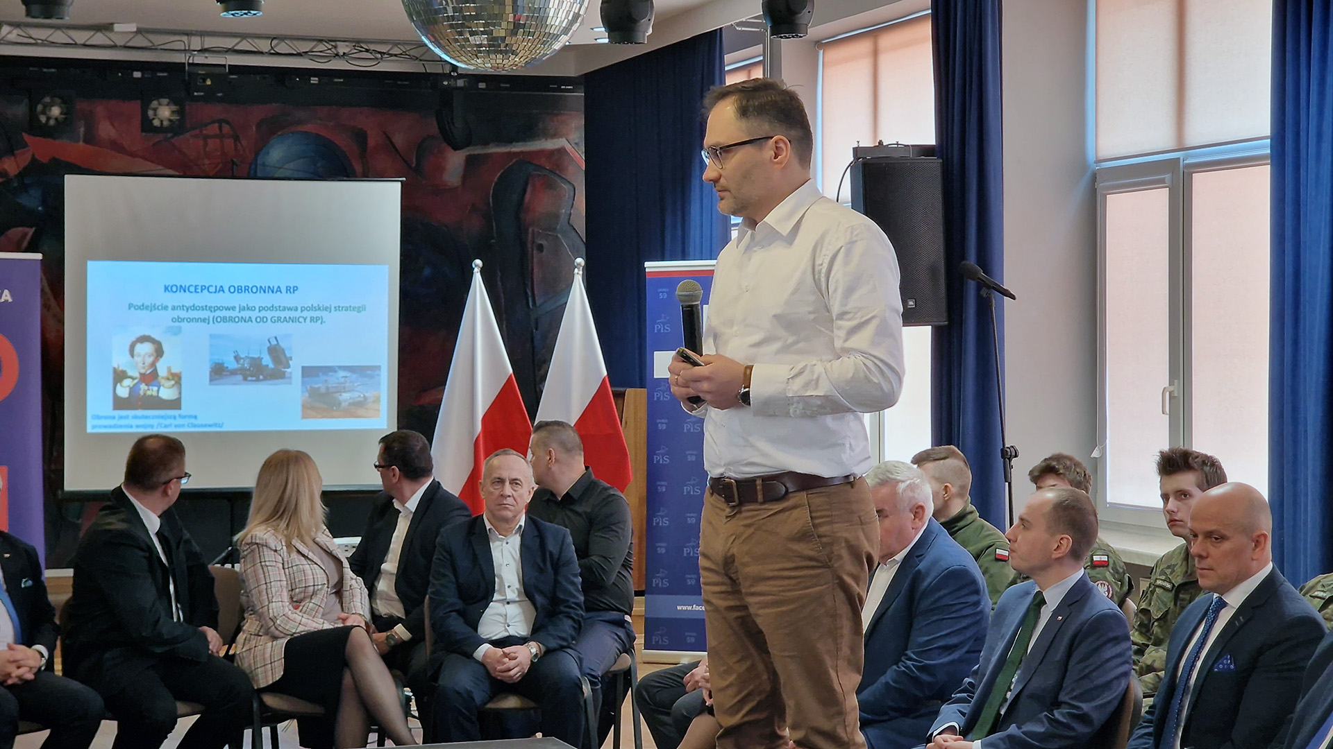 Wiceminister MON spotkał się z mieszkańcami Kolna - opowiedział o powstającej tam jednostce wojskowej