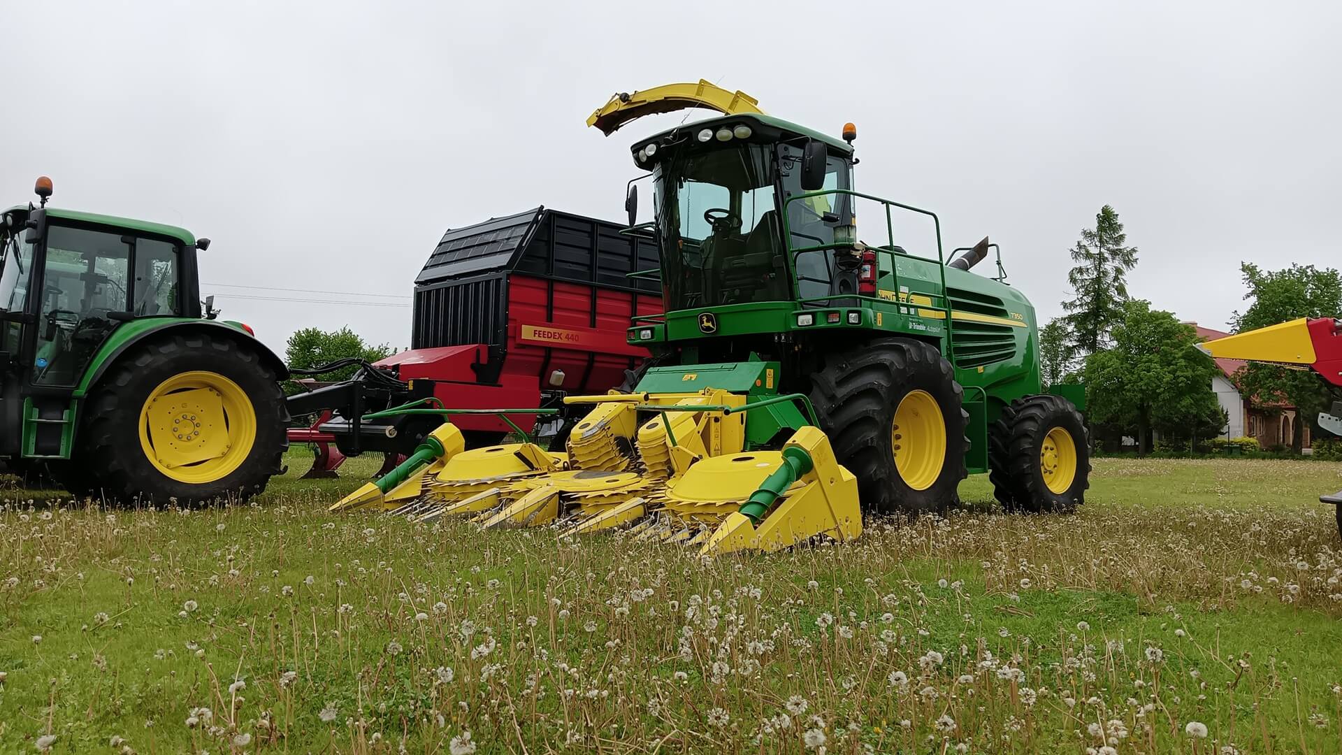 XV Forum Rolnicze w Janowie - można było oglądać wystawę sprzętu, były też atrakcje dla dzieci