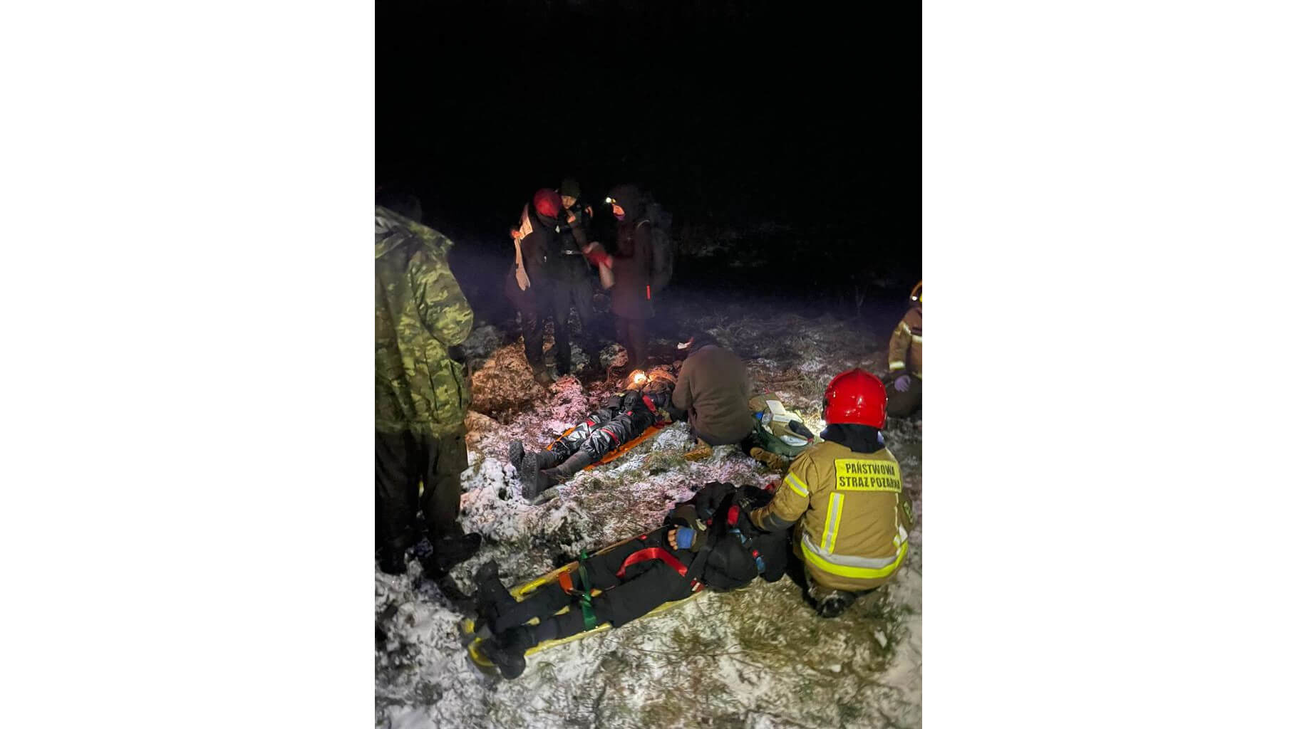 Służby musiały ratować migrantów pod granicą z Białorusią [zdjęcia]