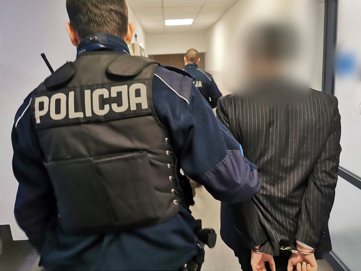 19-letni Rumun zatrzymany po pościgu ulicami Łomży próbował wcześniej okraść kobietę