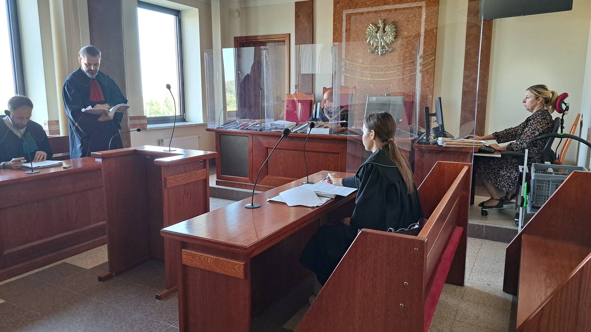 W Białymstoku rozpoczął się ponowny proces mężczyzny oskarżonego o napad na właściciela kantoru