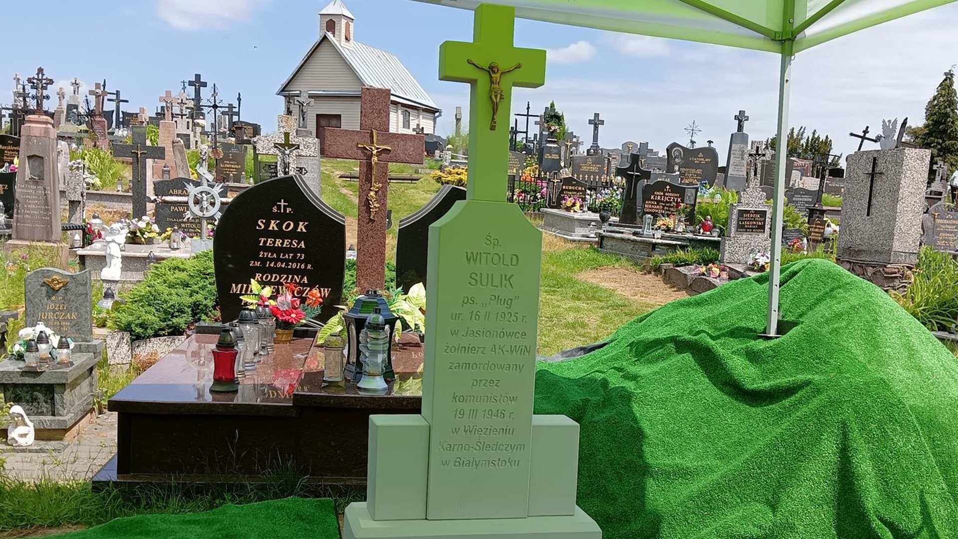 Pochówek szczątków żołnierza AK - Witolda Sulika ps. "Pług" w Dąbrowie Białostockiej