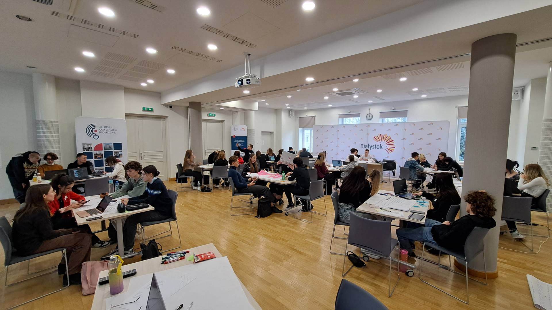 Białostoccy uczniowie tworzyli własne projekty społeczne - te najlepsze otrzymają dofinansowanie