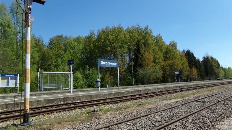 Mieszkańcy kilku wsi koło Bielska Podlaskiego nie zgadzają się na przeniesienie przystanku kolejowego